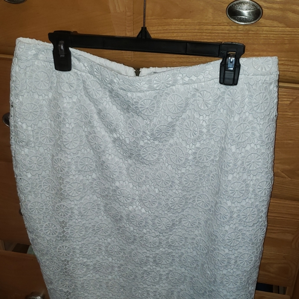 DE COLLECTIO Skirt - Picture 2 of 7